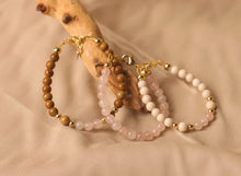 Load image into Gallery viewer, WOOD GRAIN STONE WITH ROSE BEADS BRACELET
